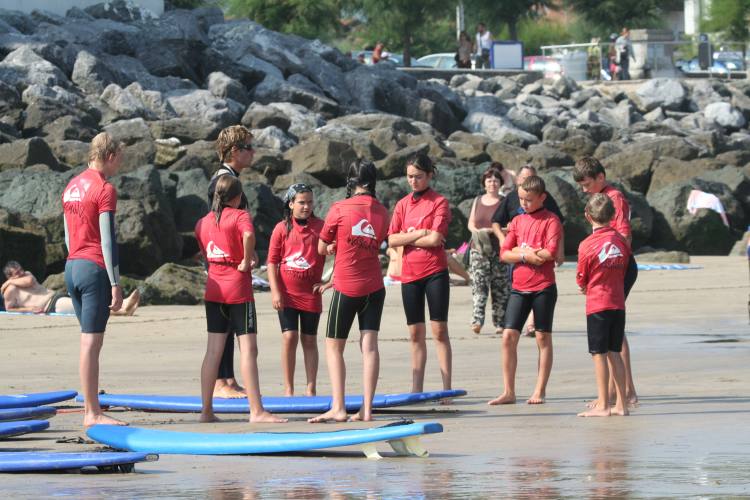 école de surf Hendaia Hendaye Quiksilver