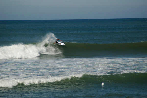 Tiki Surf School école de surf à Labenne dans Les Landes